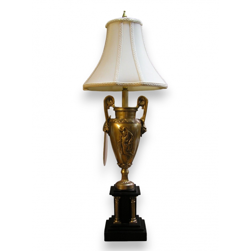 "Golden Urn" lamp at Moinat SA – Antiques and home décor