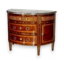 Commode demi-lune marquetée.