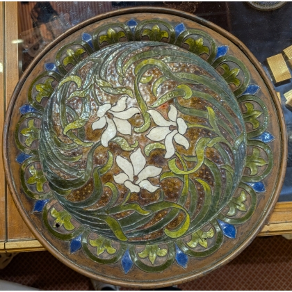 Grand plat en cuivre émaillé signé HEATON