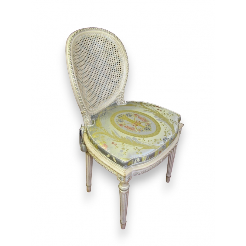 Louis XVI-style lacquered chair, seat and backrest by Moinat SA – Antiques and home décor