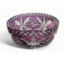 Coupe en cristal taillé violette