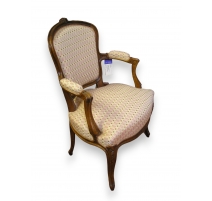 Fauteuil style Louis XV cabriolet