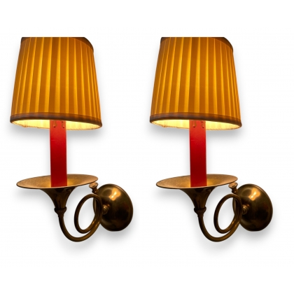 Pair of ‘Cor de chasse’ wall lights