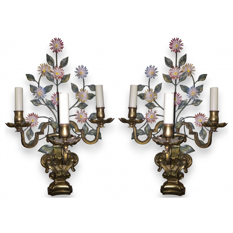 Paire d'appliques style Régence, en fer peint