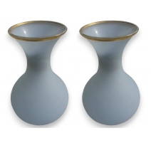 Paire de vases en opaline gorge de pigeon