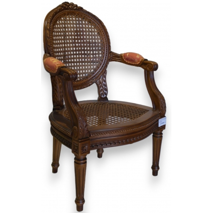 Fauteuil d\'enfant style Louis XVI en