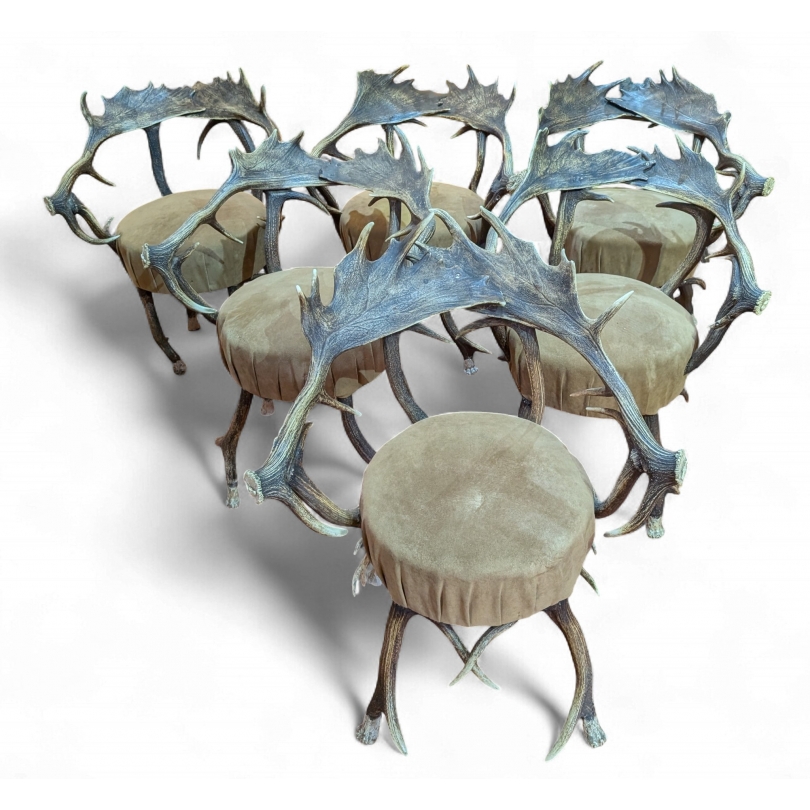Suite de 6 chaises en corne d'élan et de cerf