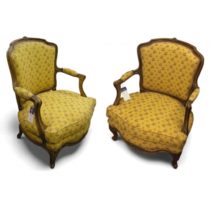 Paire de Bergères en hêtre recouverte de tissu
