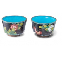 Paire de coupes cloisonnées décor de fleurs