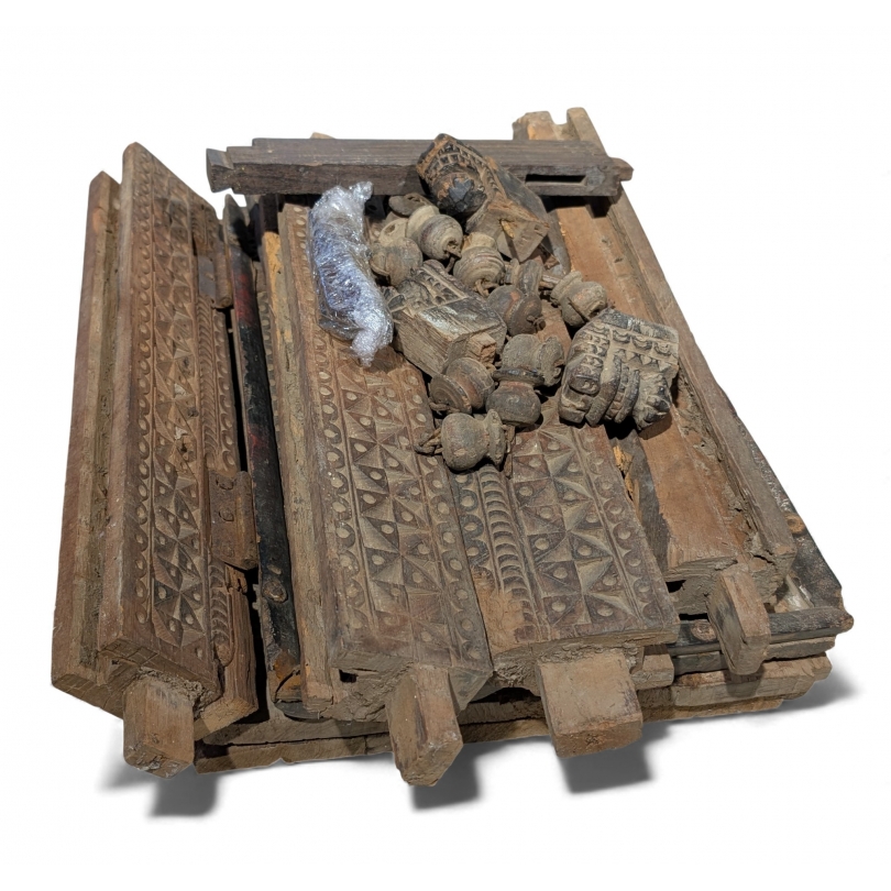 Eléments de coffre afghan