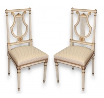 Paire de chaises lyre style Louis XVI laquées