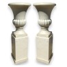 Pair of white marble urns on plinths by  Moinat SA  - Antiques and home décor