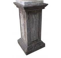 Colonne carrée en pierre