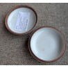 Boite ronde en porcelaine \"Vases de fleurs\"