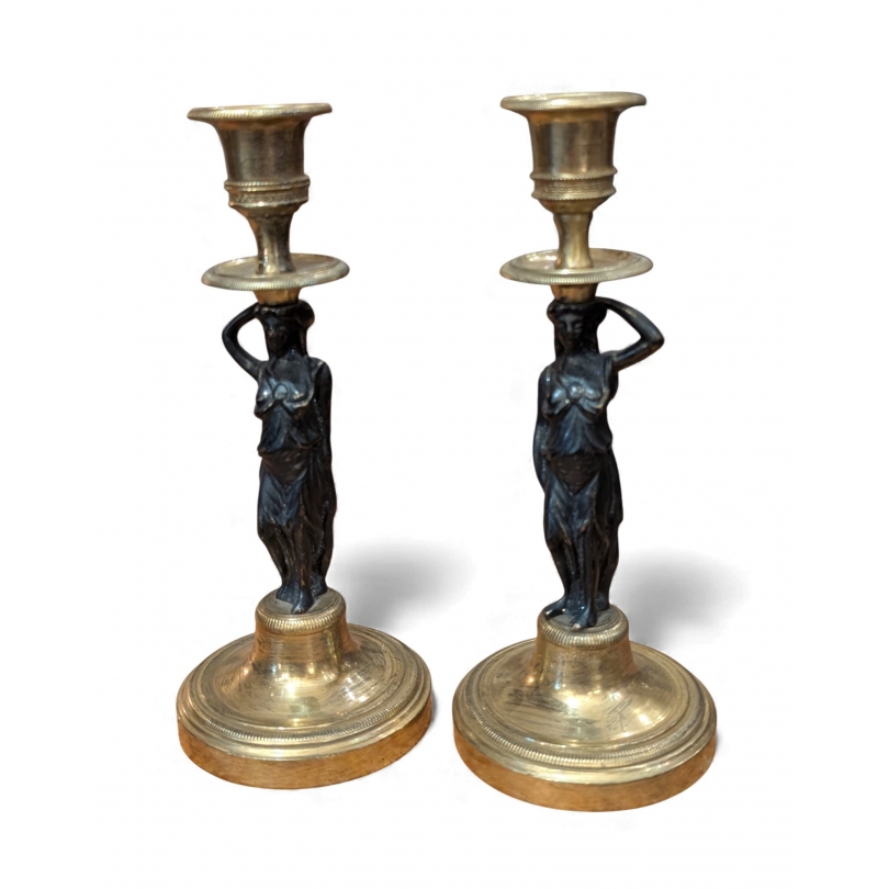 Paire de bougeoirs Caryatide