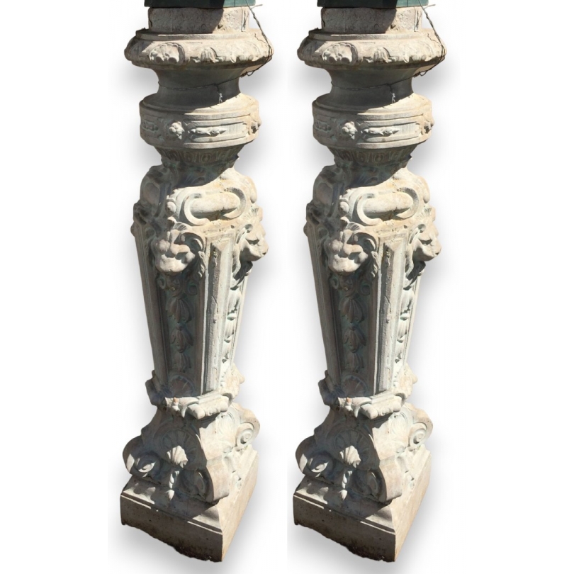 Paire de colonnes ou piliers en fonte