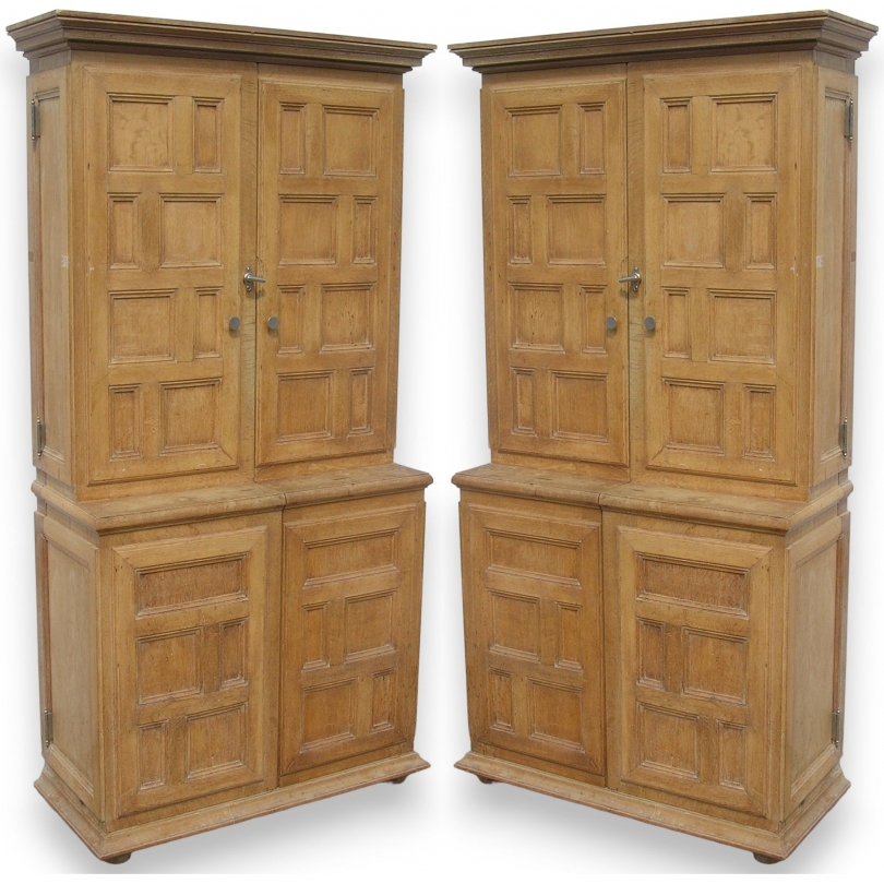 Paire d'armoires à fusils, en chêne