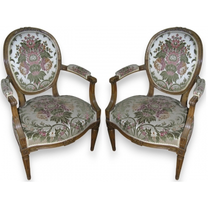 Paire de cabriolets Louis XVI.