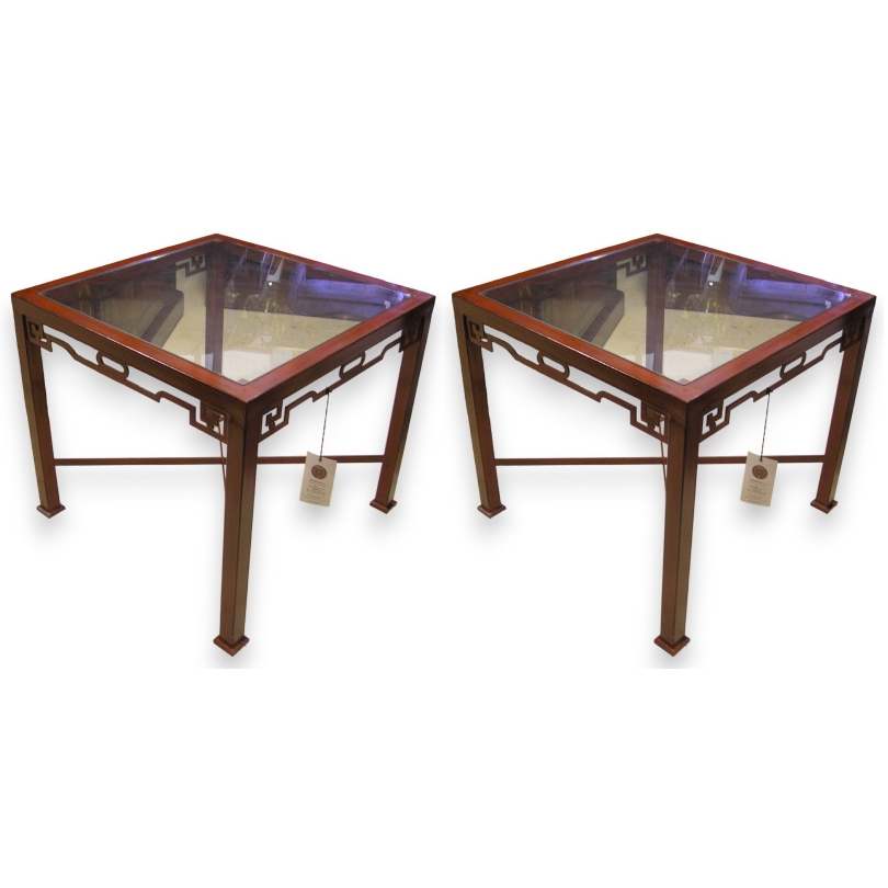 Paire de tables bouts de canapé en fer rouge
