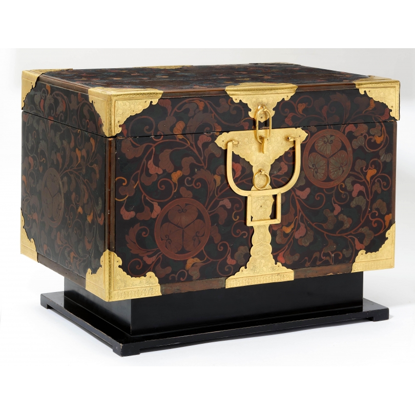 Coffret de voyage en laque noir et or