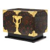 Black and gold lacquer travel set