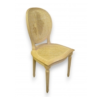 Chaise style Louis XVI, dossier médaillon