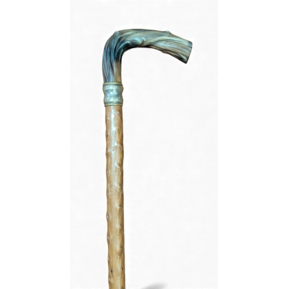 Walking stick with a horn handle