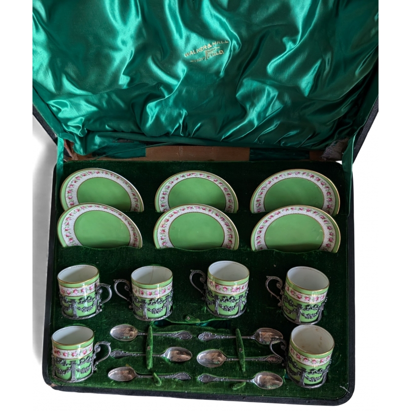 Service à thé en porcelaine et argent