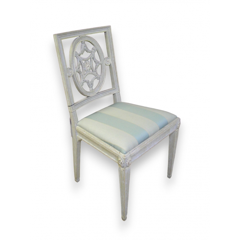 Louis XVI-style chair with a carved back from  Moinat SA  - Antiques and home décor