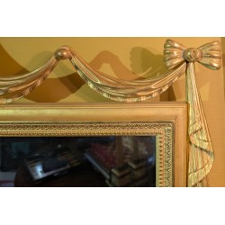  Miroir style Hepplewhite en bois sculpté sur  Moinat SA  - Antiquités décoration