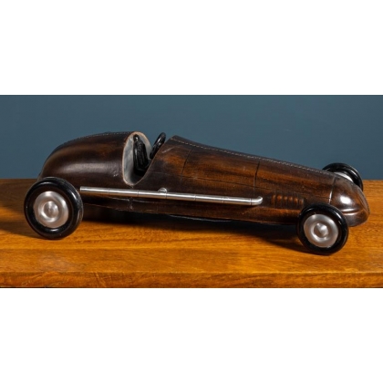 Voiture de course en cuir