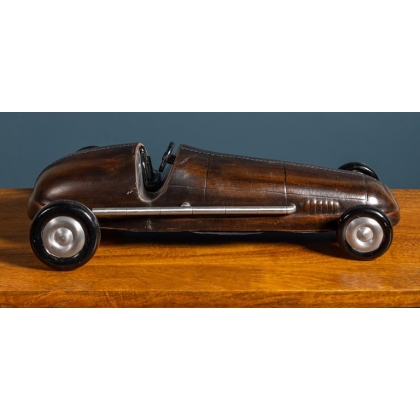 Voiture de course en cuir