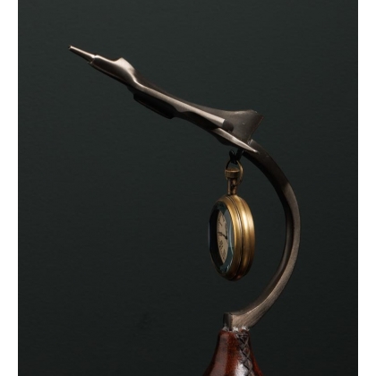 ‘Avion’ watch stand in aluminium and leather