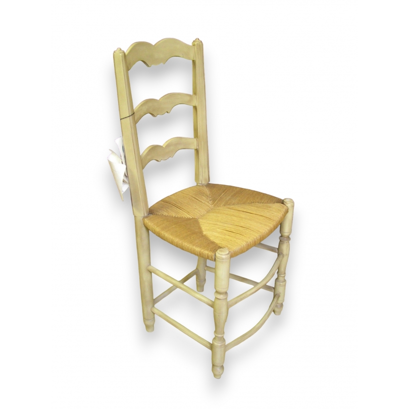 Chaise provençale laquée beige vieilli