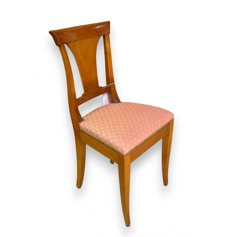 Directoire-style chair with palmette motifs on  Moinat SA  - Antiques and home décor