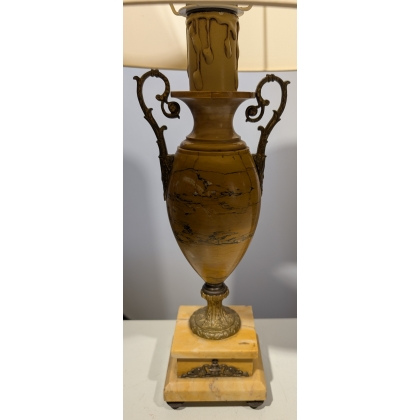 Lampe en onyx avec montures en bronze