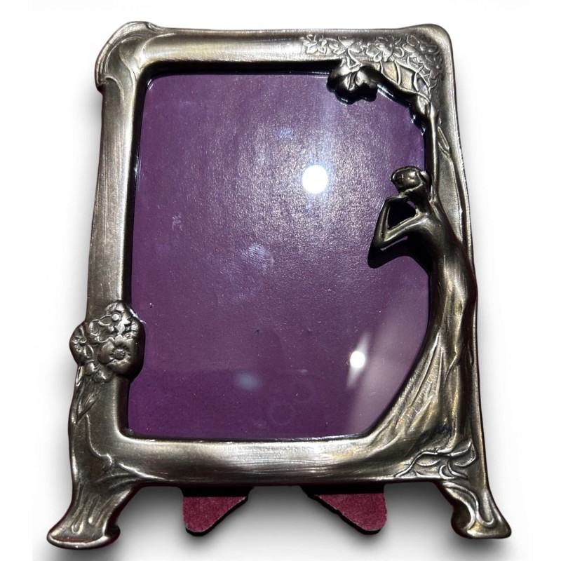 Cadre style Art-Nouveau en laiton