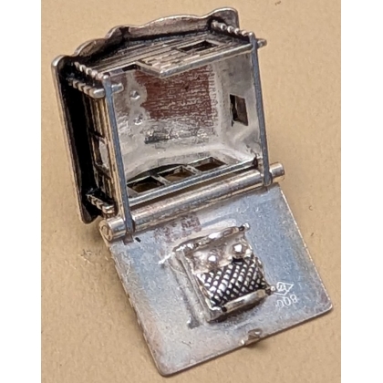Petit pendentif Chalet en argent 800