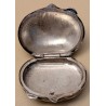 Petite boite Châtaigne en argent 800