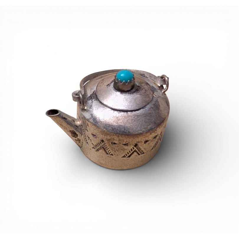 Théière miniature en argent Navajo