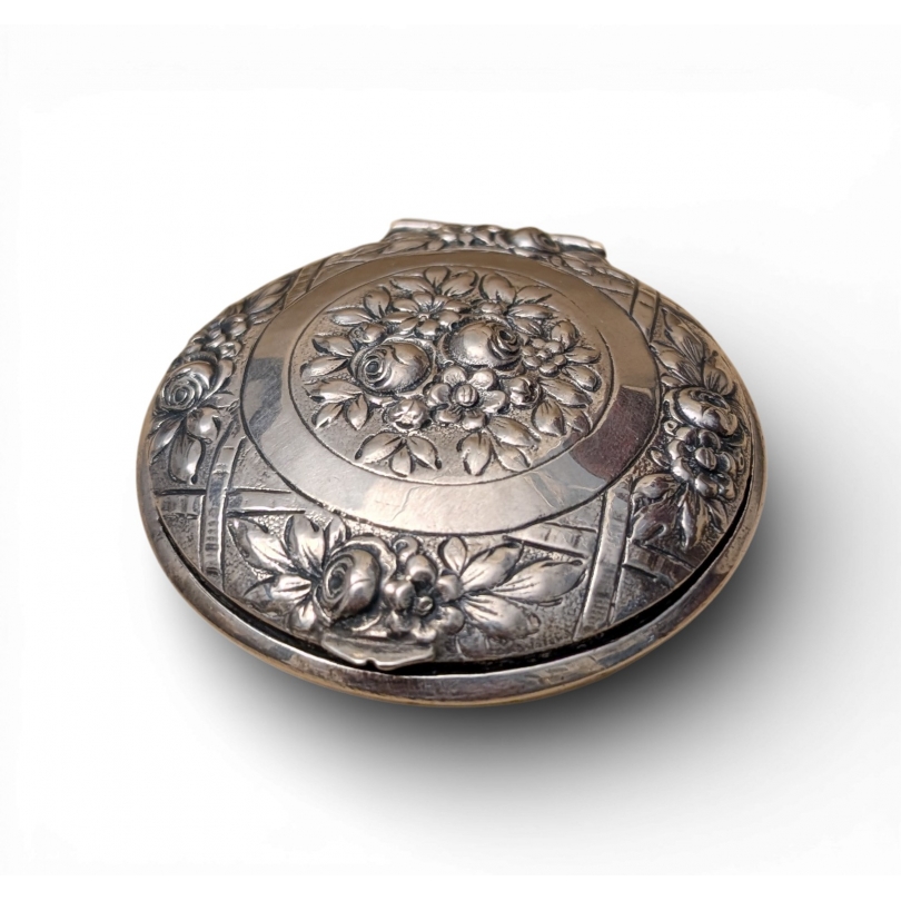 Boite ronde Roses en argent 800