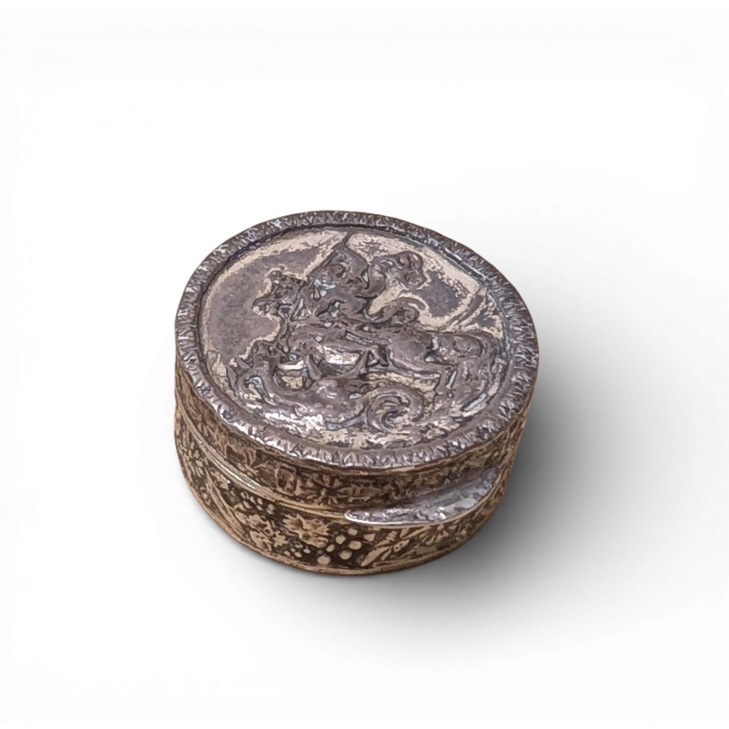 Petite boite St George et le dragon en argent