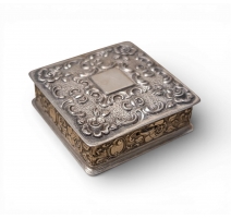 Boite carrée en argent 800