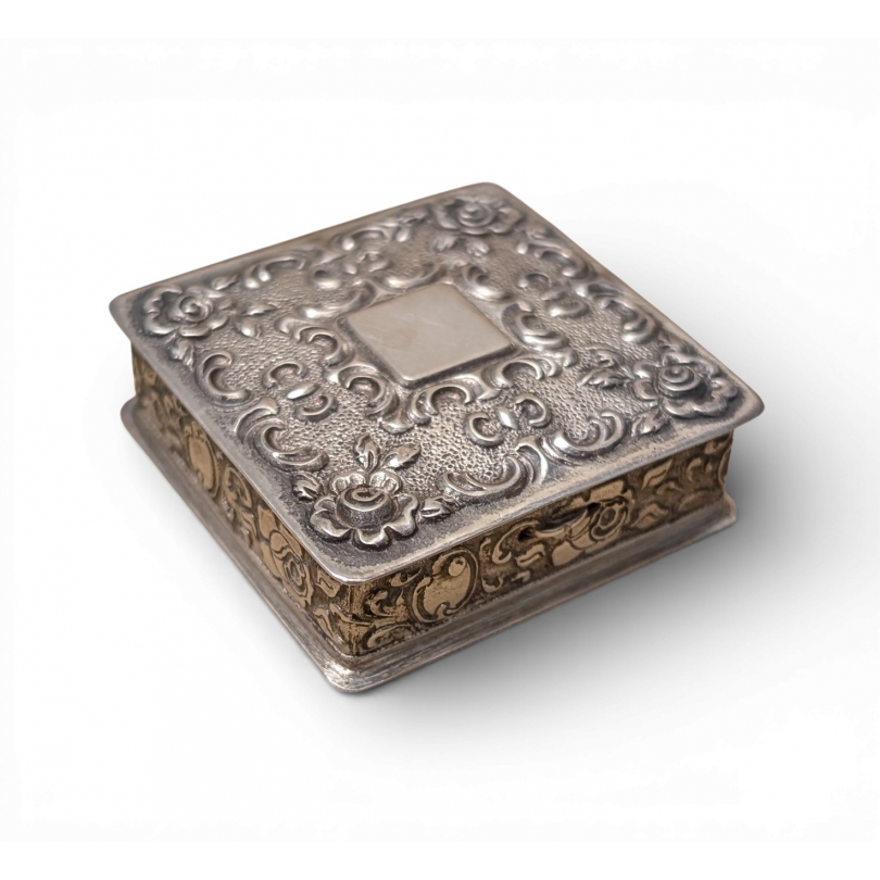 Boite carrée en argent 800