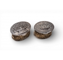 Paire de petites boites ovale en argent 800