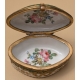 Petite boite en porcelaine de Sèvres Bergère