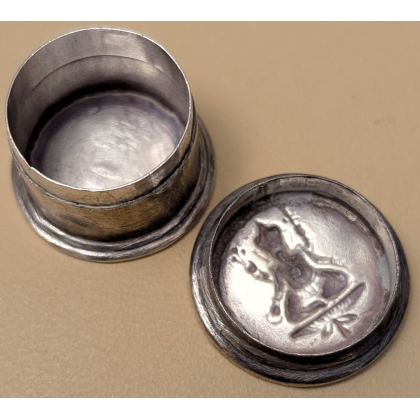 Petite boite ronde Ganesh en argent 800