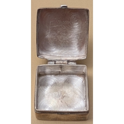 Petite boite carrée en argent 925