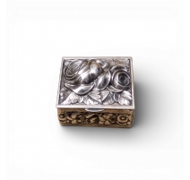 Petite boite carrée Roses en argent 925