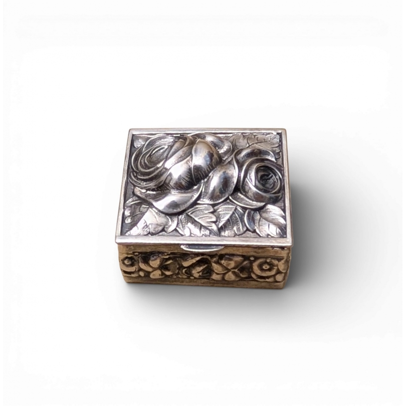 Petite boite carrée Roses en argent 925